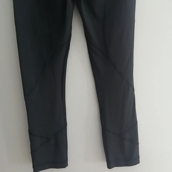 Lululemon SoulCycle Wunder Train 22" Crop Leggings with Mesh Size 4 - Picture 8 of 16